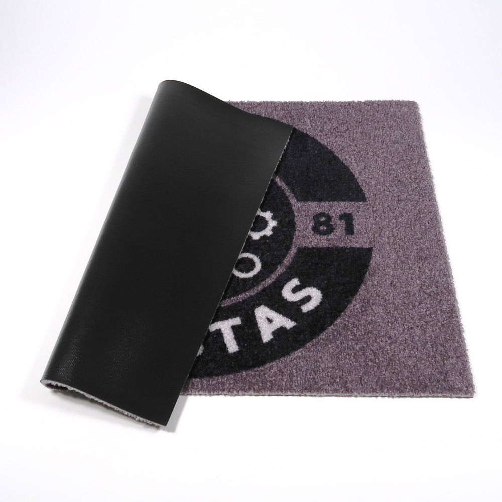 Personoitava matto hallille pohja