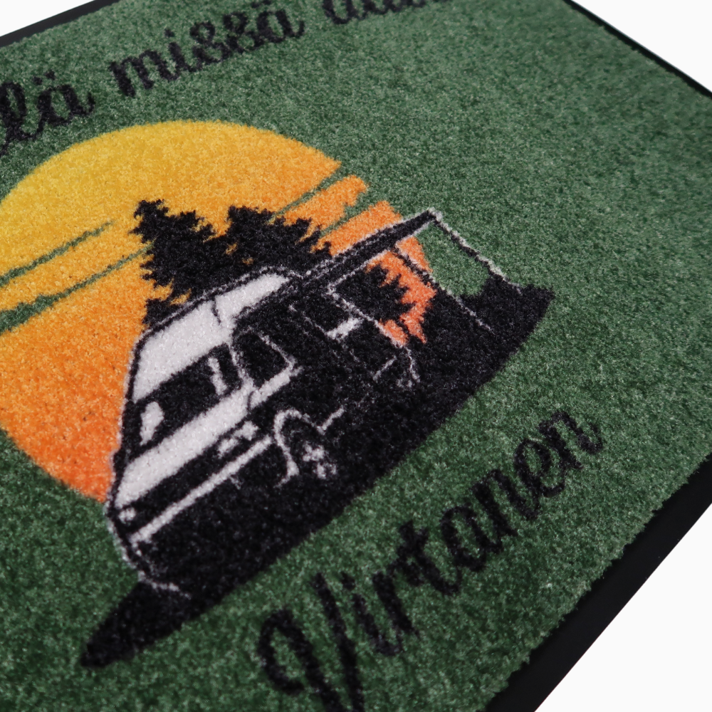 Personoitava_matto_retkeilyautoon