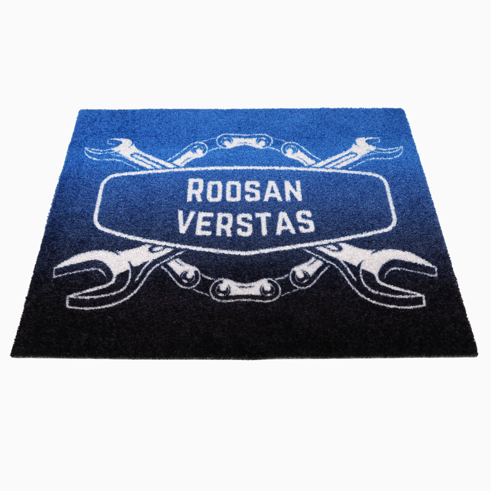 Personoitava matto omalla tekstillä tallille, hallille ja verstaalle