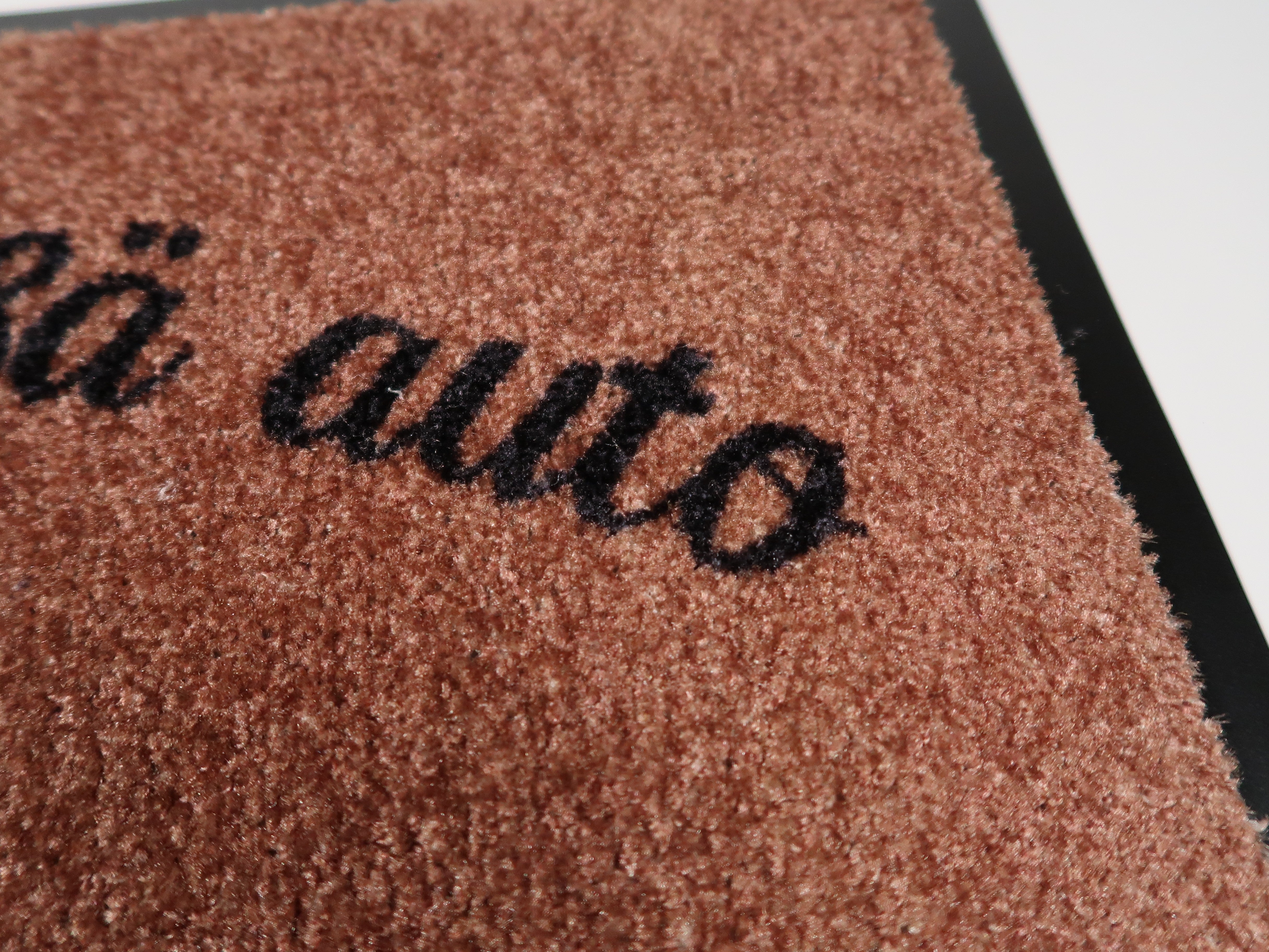 Kynnysmatto asuntoautoon 60x40cm - "Koti on siellä missä auto"