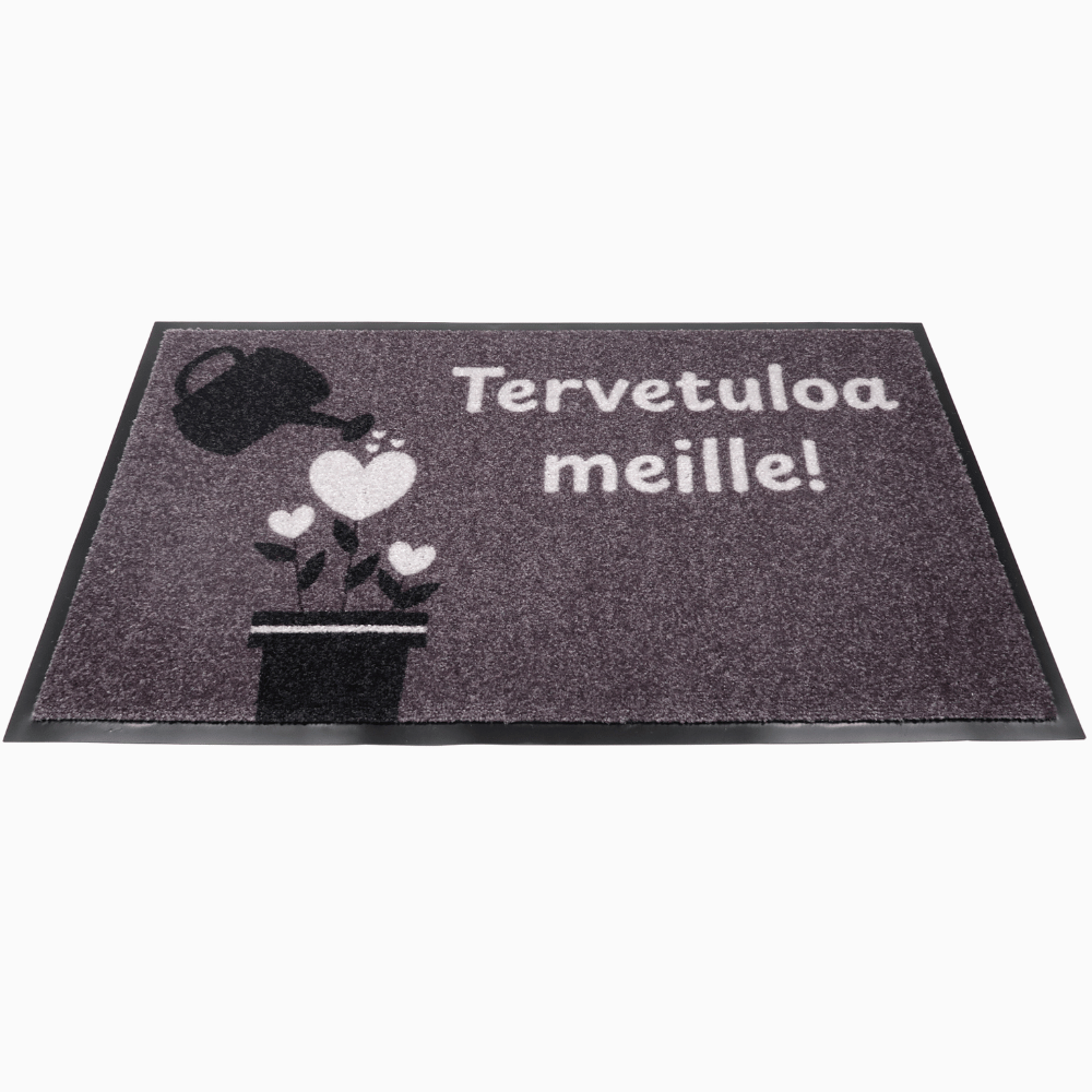 Personoitava ovimatto omalla tekstillä - Kastelukannu ja sydämet
