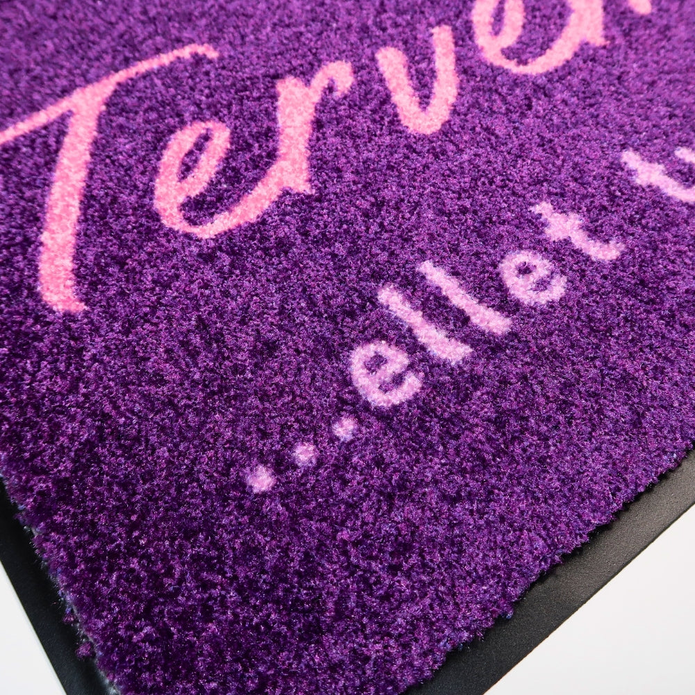 Violetti kynnysmatto - "Tervemenoa... ellet tuonut tuliaisia!"