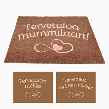 Ruskea kynnysmatto omalla tekstillä